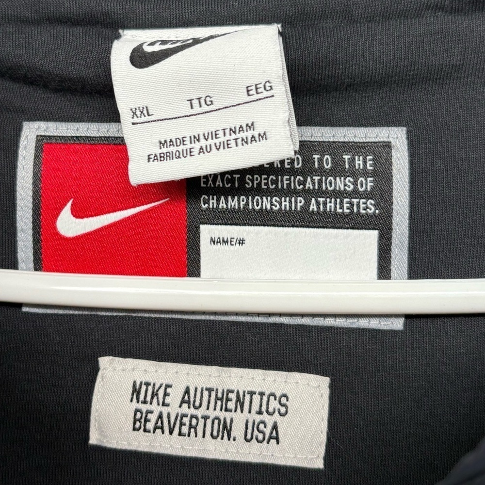 Nike Authentic Woven LND Half-Zip Hoodie - Picture 11 of 11